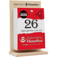 Carica l'immagine nel visualizzatore di Gallery, CALENDARIO FILOSOFICO 10X14 CON SUPPORTO IN LEGNO