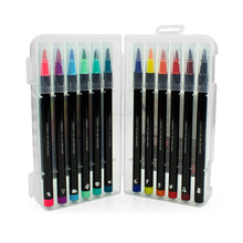 Carica l&#39;immagine nel visualizzatore di Gallery, Set di 12 Pennarelli con Punta Pennello - Brush Markers
