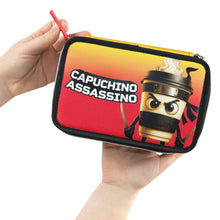 Carica l'immagine nel visualizzatore di Gallery, ASTUCCIO 3 ZIP BRAINROT CAPPUCCINO ASSASSINO

