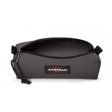 Carica l'immagine nel visualizzatore di Gallery, ASTUCCIO EASTPAK BENCHMARK SUNDAY GRAY GRIGIO CHIARO
